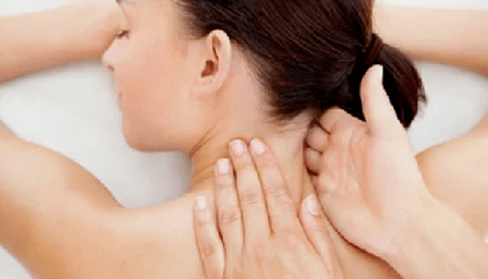 Trattamento dell'osteocondosi cervicale con massaggio
